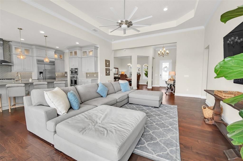 Recently Sold: $1,999,999 (4 beds, 5 baths, 4056 Square Feet)