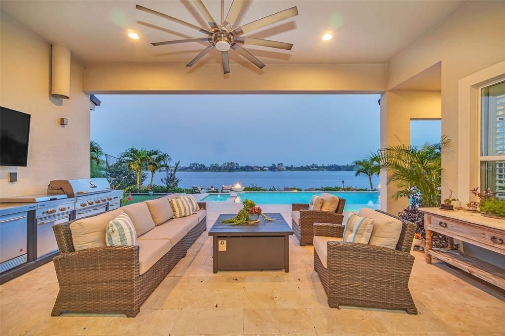 Recently Sold: $1,999,999 (4 beds, 5 baths, 4056 Square Feet)