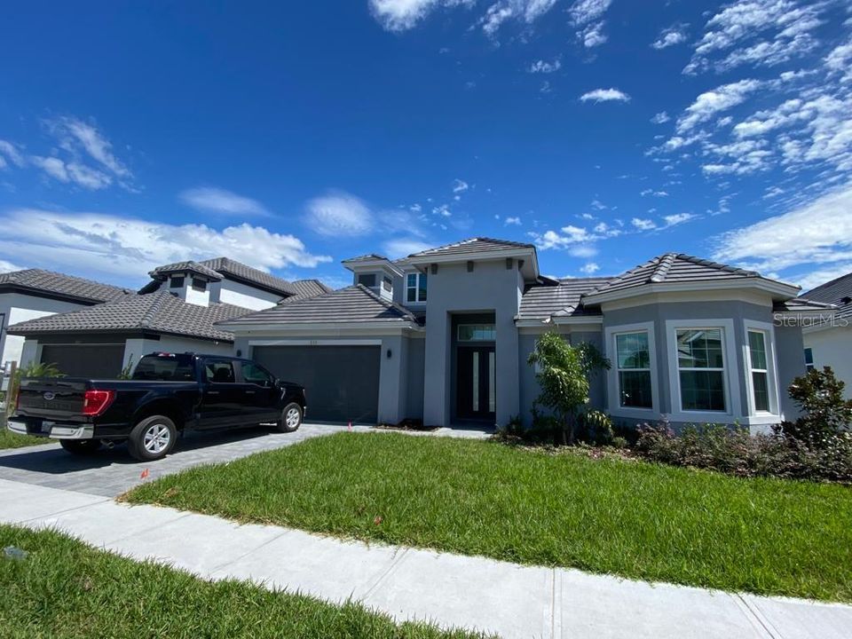 Recently Sold: $868,650 (4 beds, 3 baths, 2832 Square Feet)