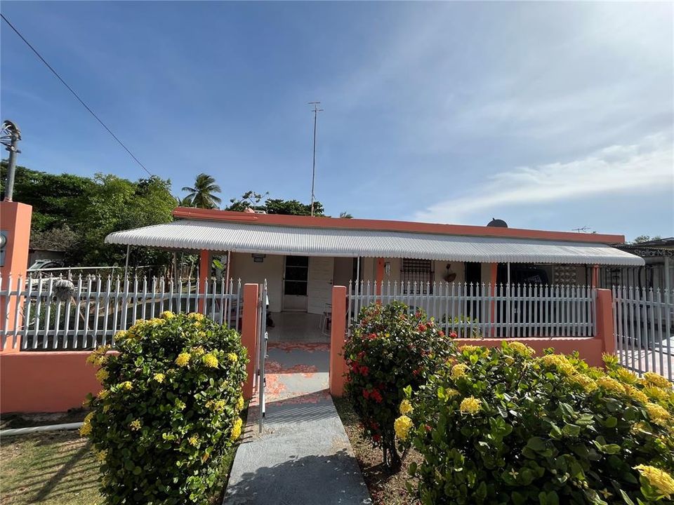 Vendido Recientemente: $185,000 (5 camas, 2 baños, 997 Pies cuadrados)