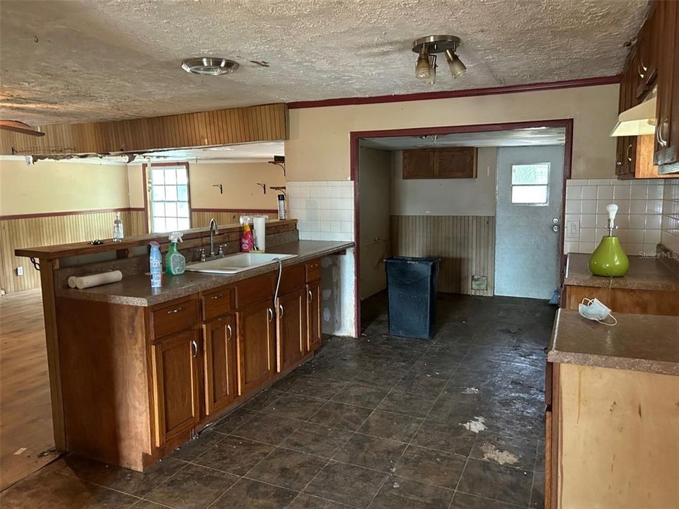 Recently Sold: $59,900 (4 beds, 2 baths, 1344 Square Feet)