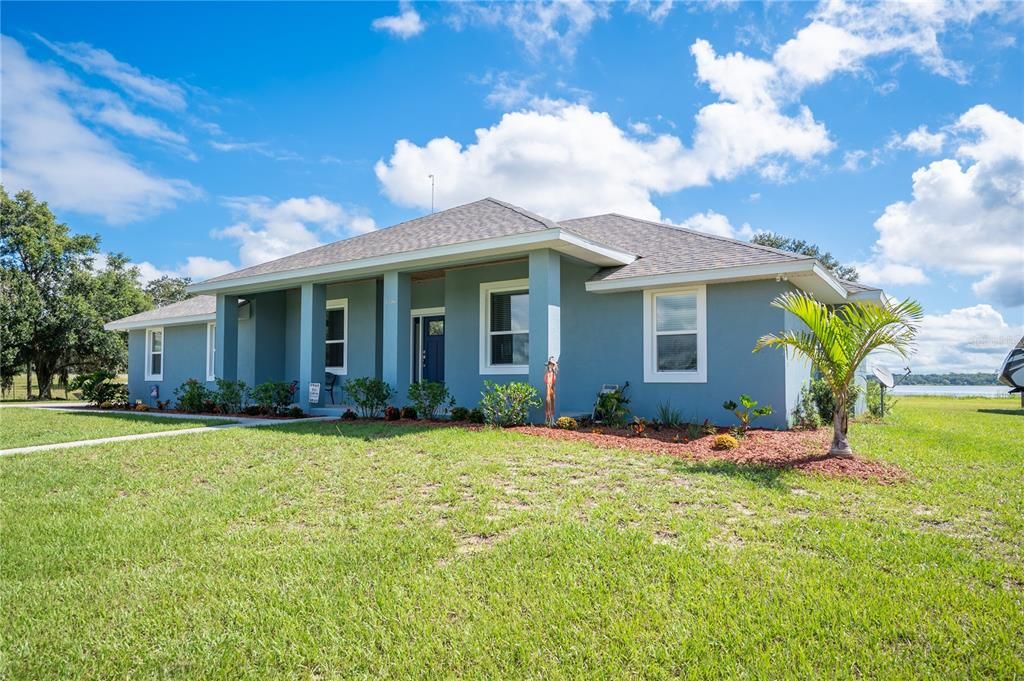 Recently Sold: $1,200,000 (4 beds, 2 baths, 2570 Square Feet)
