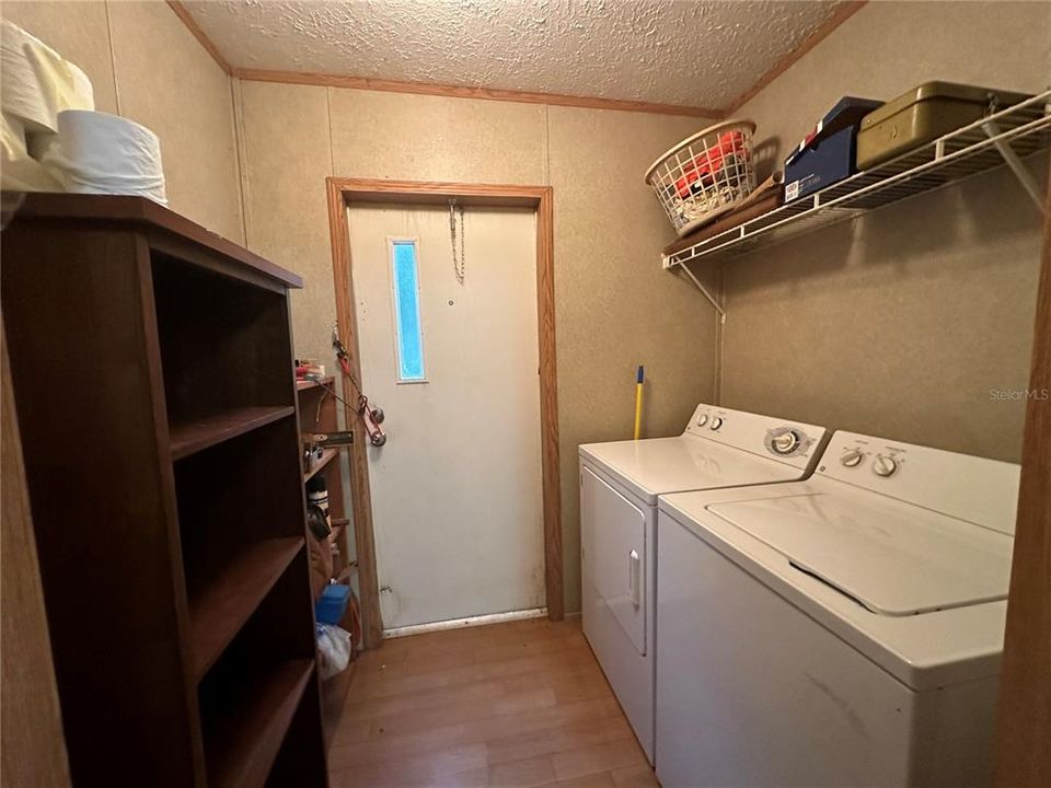 Vendido Recientemente: $89,900 (2 camas, 2 baños, 1088 Pies cuadrados)