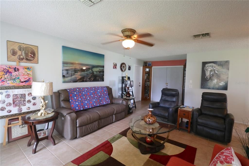 Recently Sold: $249,900 (2 beds, 2 baths, 1148 Square Feet)