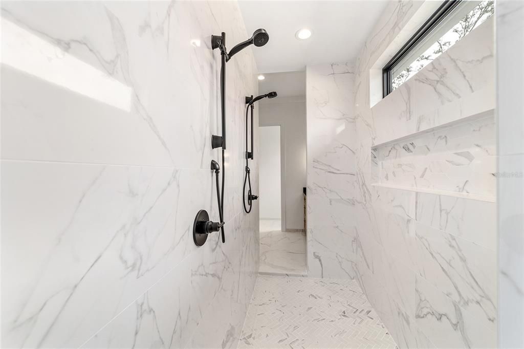 IMPRESSIVE OWNER'S SHOWER WITH TWO SHOWER SYSTEMS