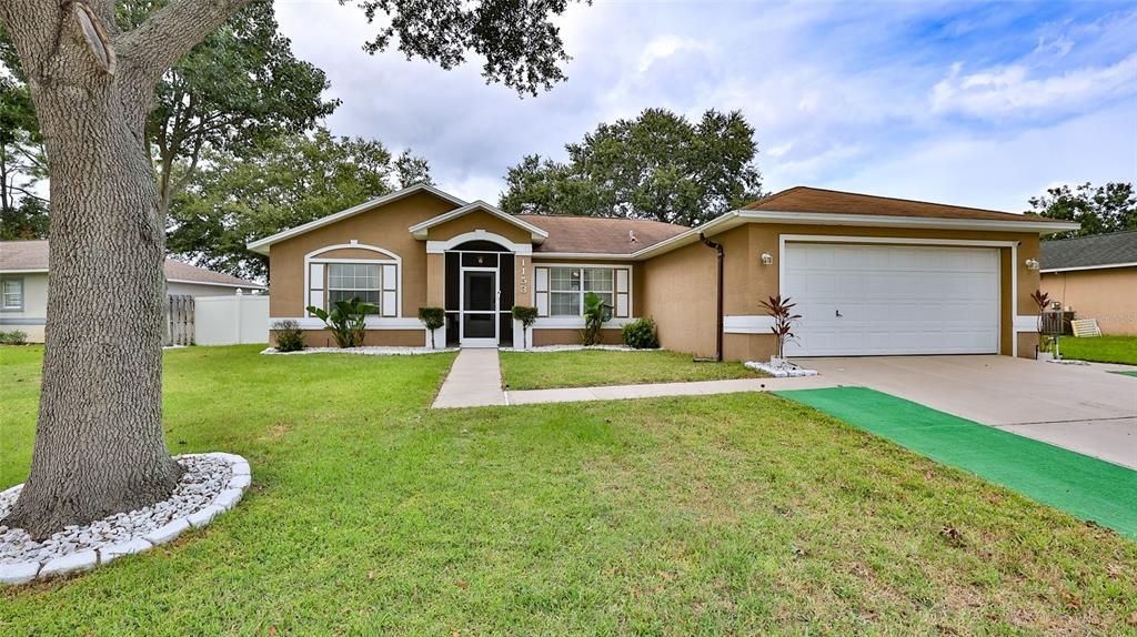 Recently Sold: $345,000 (3 beds, 2 baths, 1635 Square Feet)