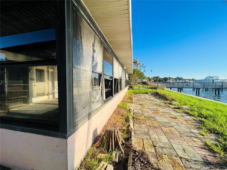 Recently Sold: $1,900,000 (3 beds, 3 baths, 1754 Square Feet)