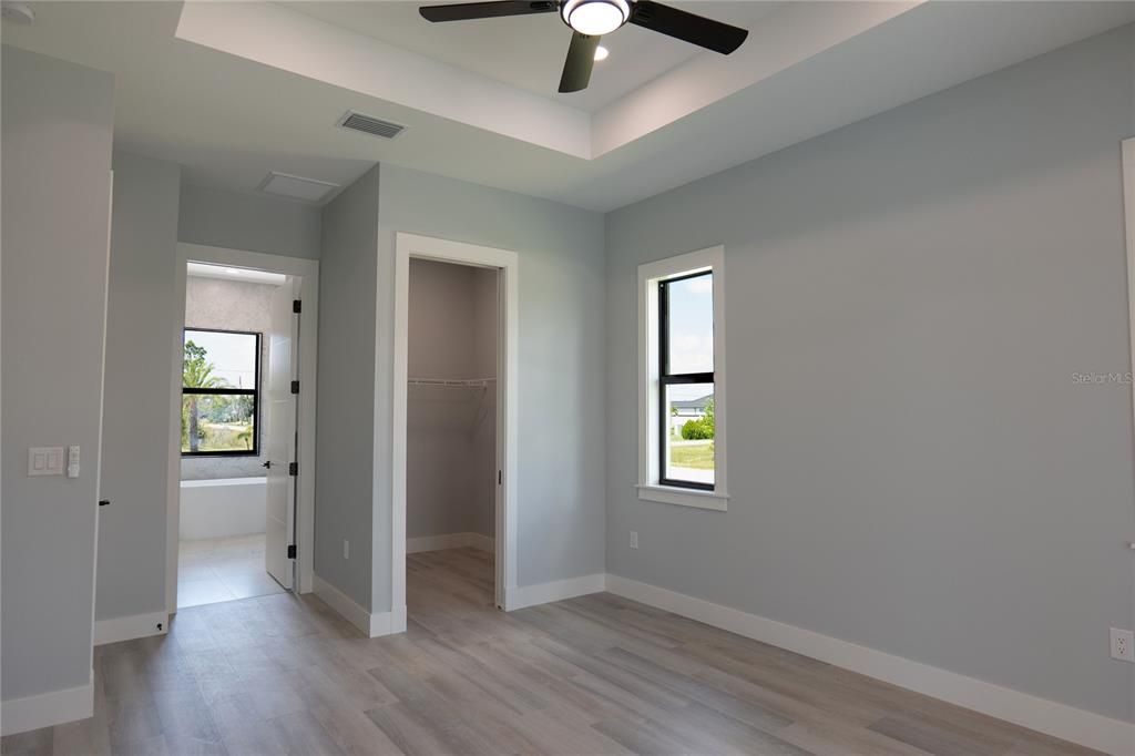 Active With Contract: $619,000 (3 beds, 2 baths, 1693 Square Feet)