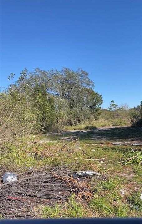 最近售出: $29,890 (0.18 acres)