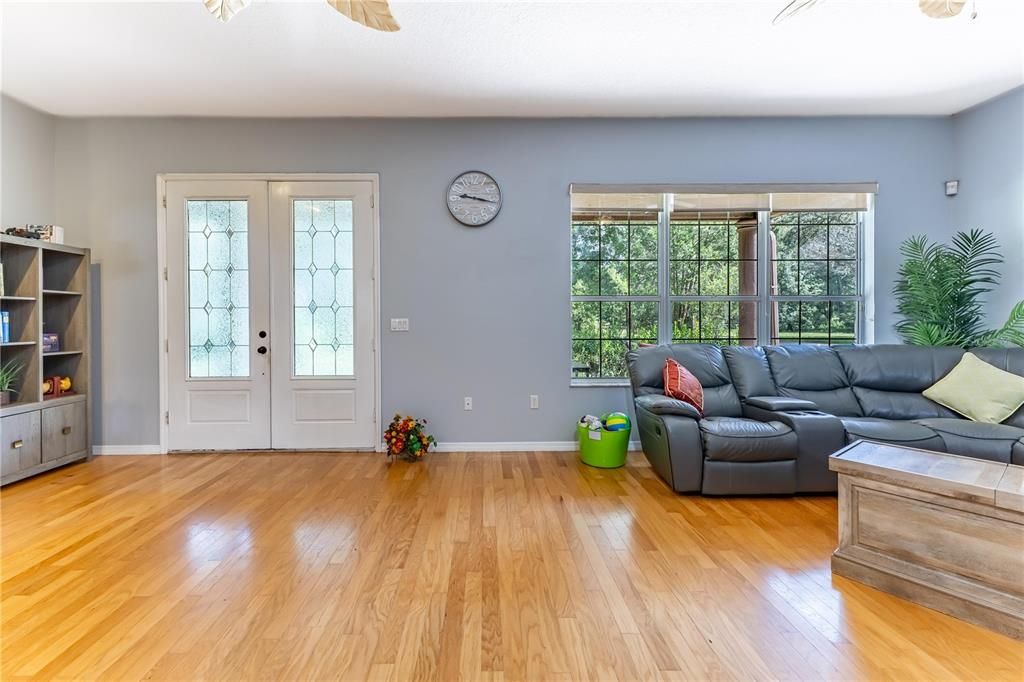 Livingroom - hardwood floors