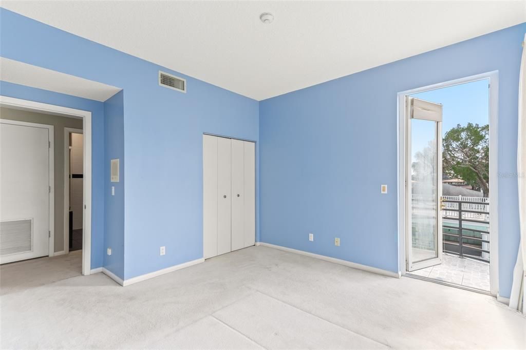 Recently Sold: $1,500,000 (3 beds, 2 baths, 3399 Square Feet)