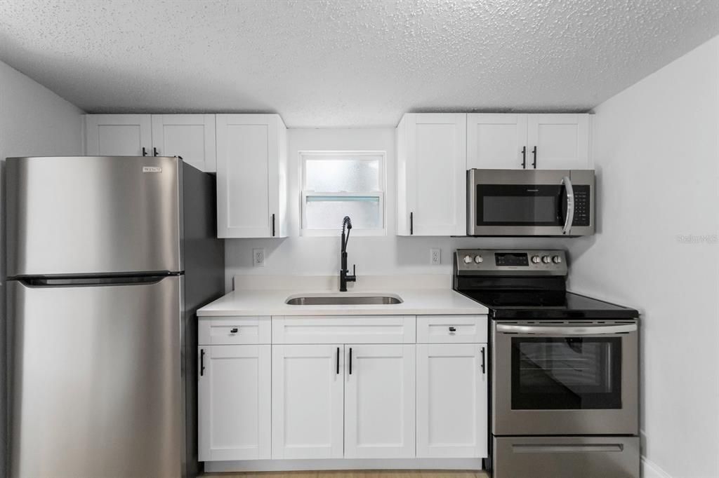 Recently Rented: $1,495 (1 beds, 1 baths, 600 Square Feet)