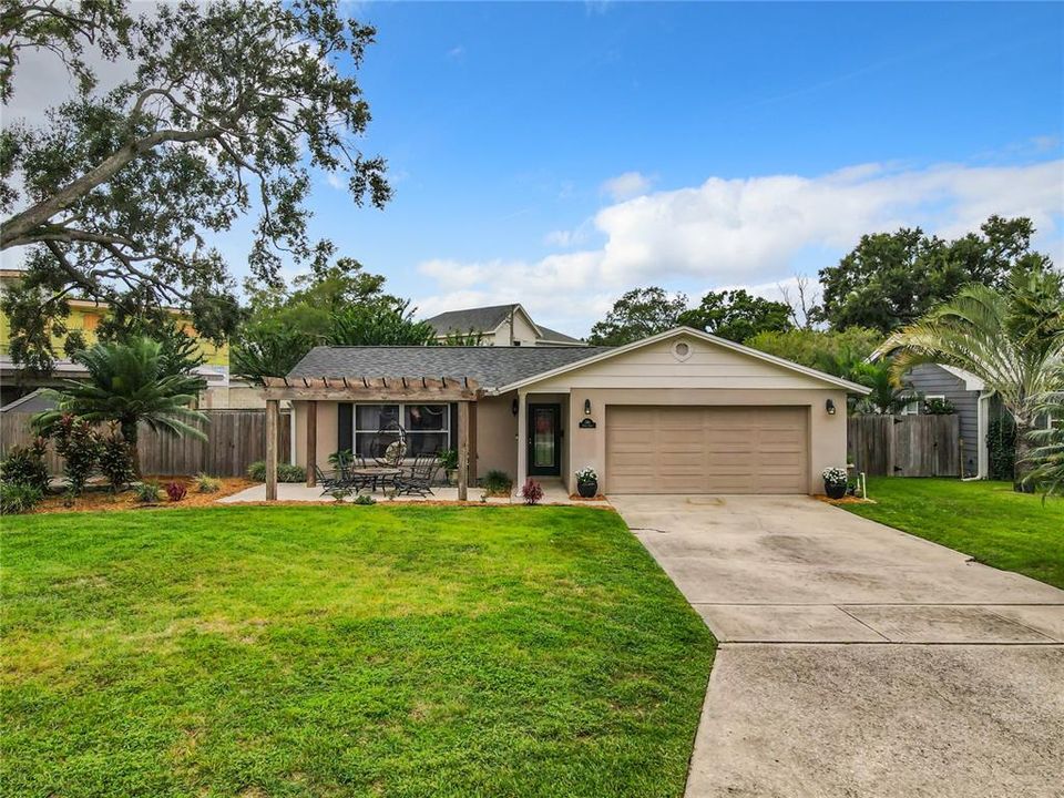 Vendido Recientemente: $529,900 (3 camas, 2 baños, 1502 Pies cuadrados)