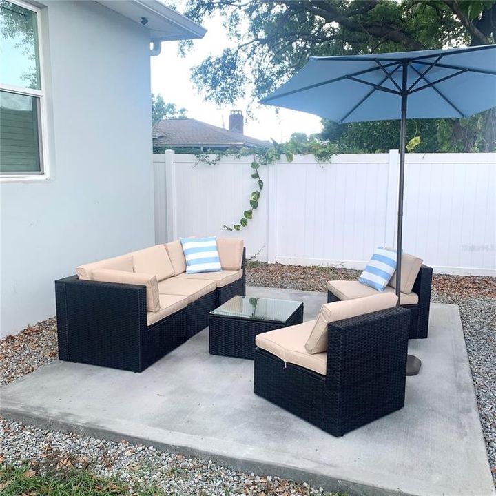 Active With Contract: $3,800 (4 beds, 2 baths, 1741 Square Feet)