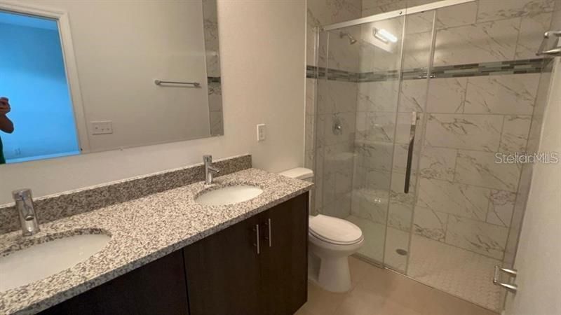 Vendido Recientemente: $279,900 (4 camas, 2 baños, 1580 Pies cuadrados)