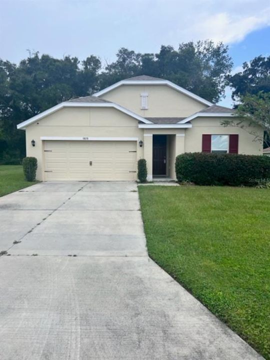 Recently Rented: $2,000 (4 beds, 2 baths, 1758 Square Feet)