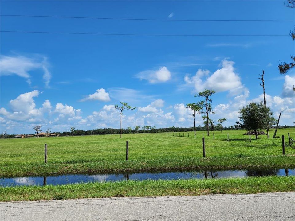 Vendido Recientemente: $299,900 (5.00 acres)