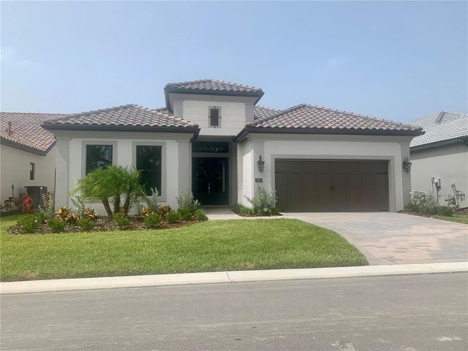 Recently Sold: $1,040,000 (3 beds, 2 baths, 2646 Square Feet)