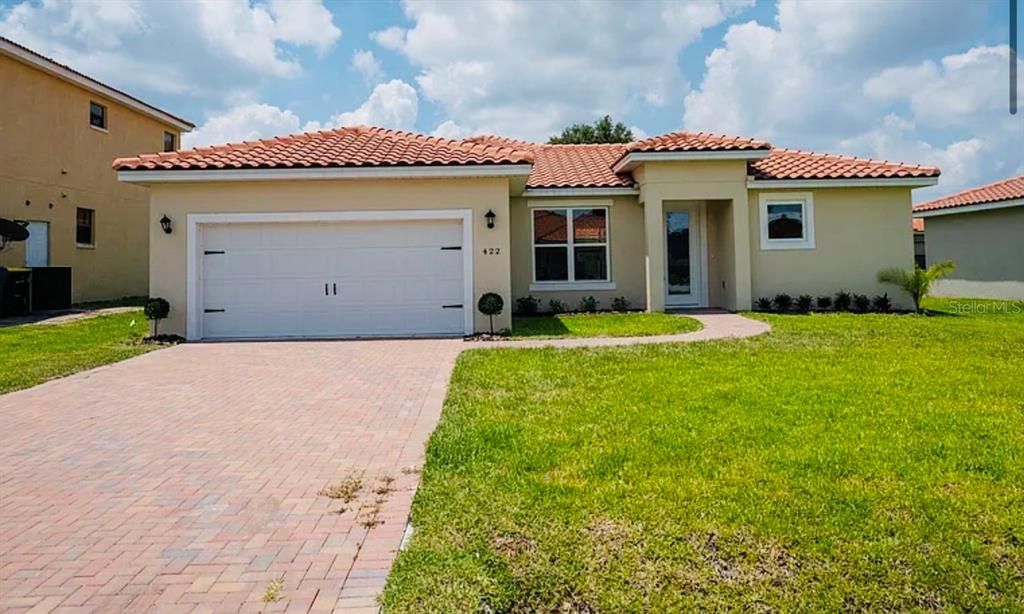 Recently Sold: $300,000 (4 beds, 2 baths, 1660 Square Feet)