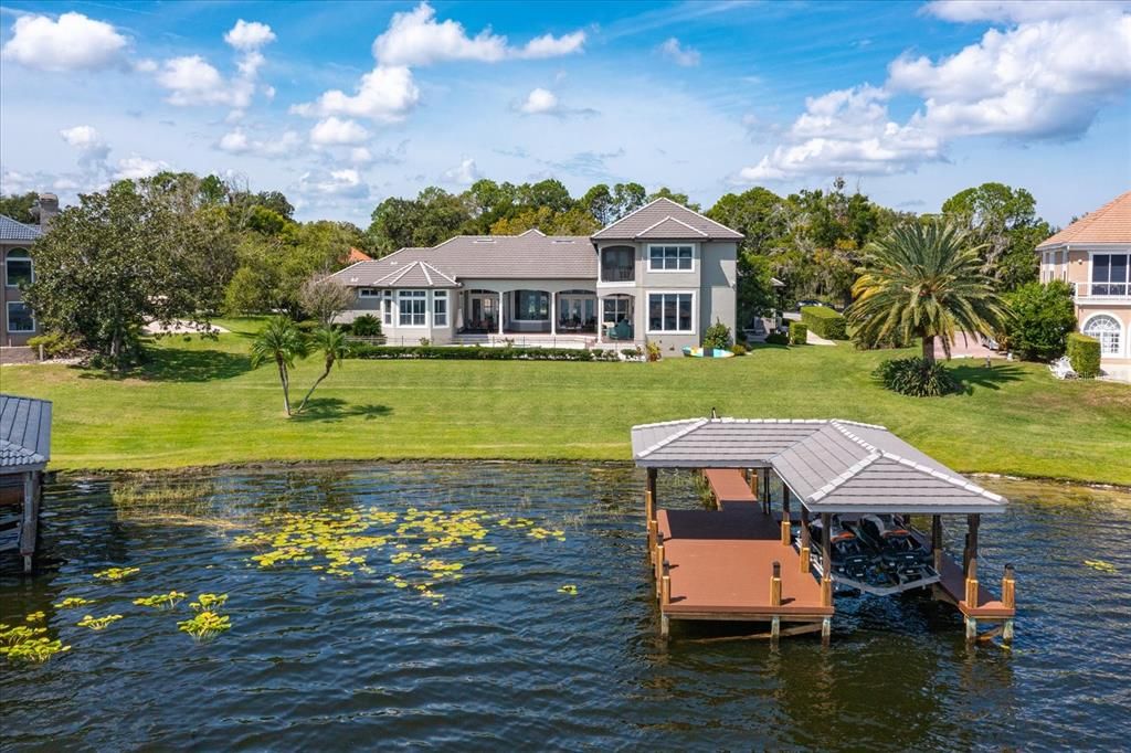 Recently Sold: $1,950,000 (5 beds, 4 baths, 4876 Square Feet)