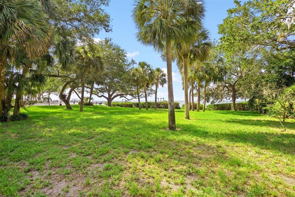 For Sale: $1,850,000 (0.42 acres)