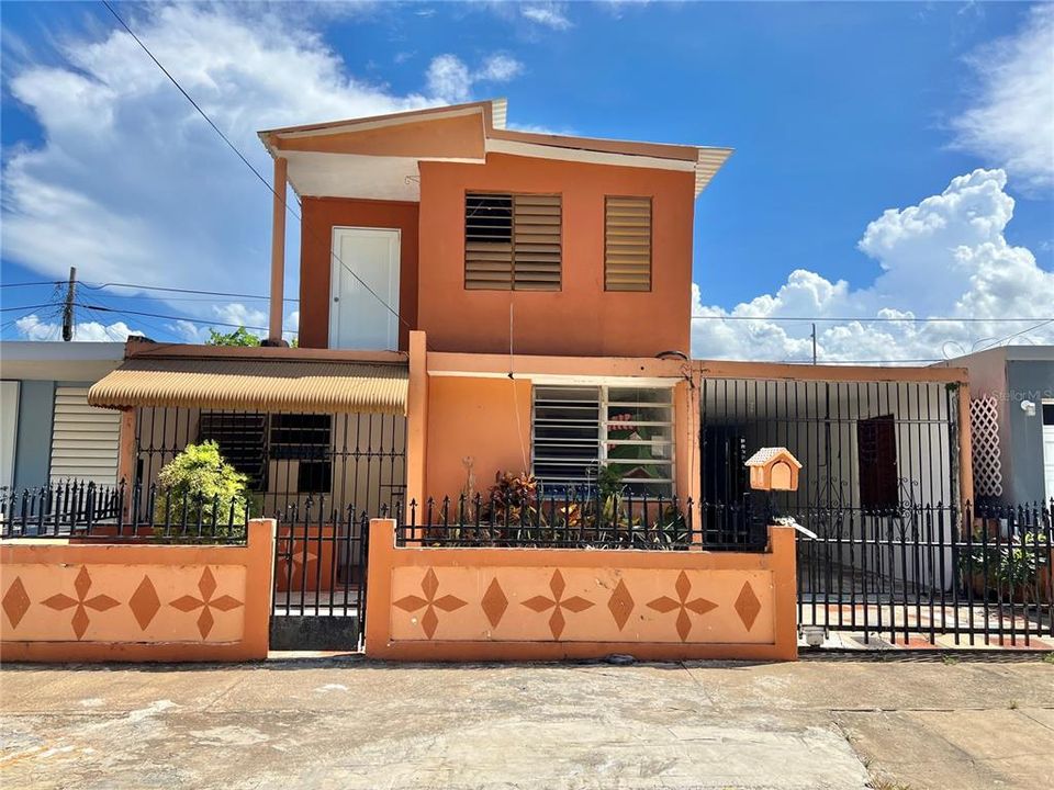 Vendido Recientemente: $75,000 (4 camas, 2 baños, 1100 Pies cuadrados)