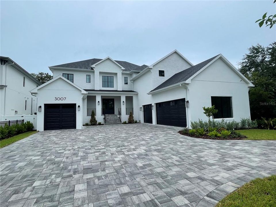 Recently Sold: $3,200,000 (5 beds, 5 baths, 5548 Square Feet)