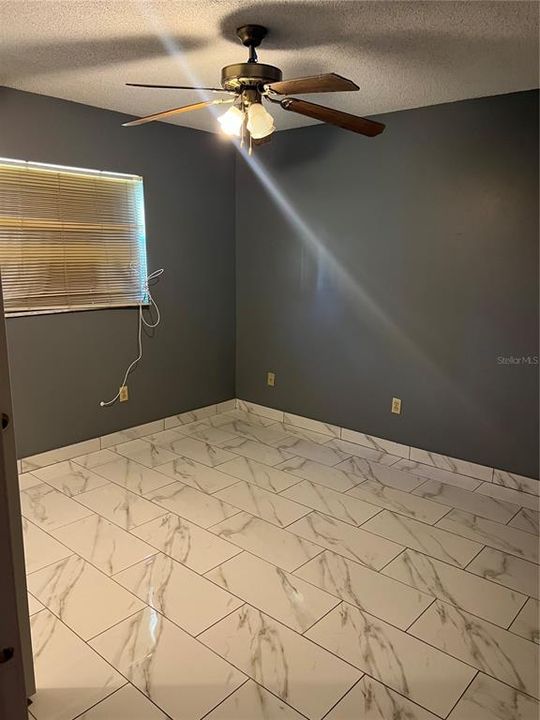 Recently Rented: $1,599 (2 beds, 1 baths, 897 Square Feet)