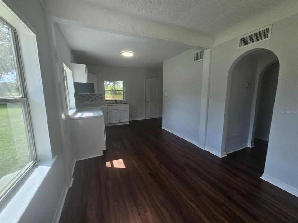 Recently Sold: $175,000 (2 beds, 1 baths, 920 Square Feet)