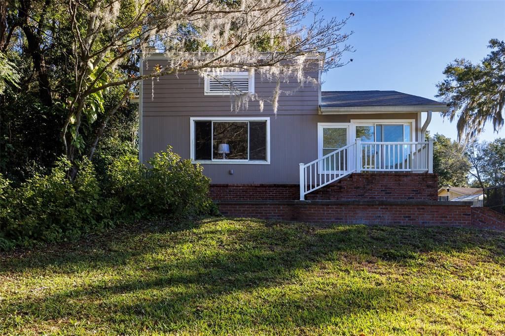 Recently Rented: $2,300 (2 beds, 2 baths, 1570 Square Feet)