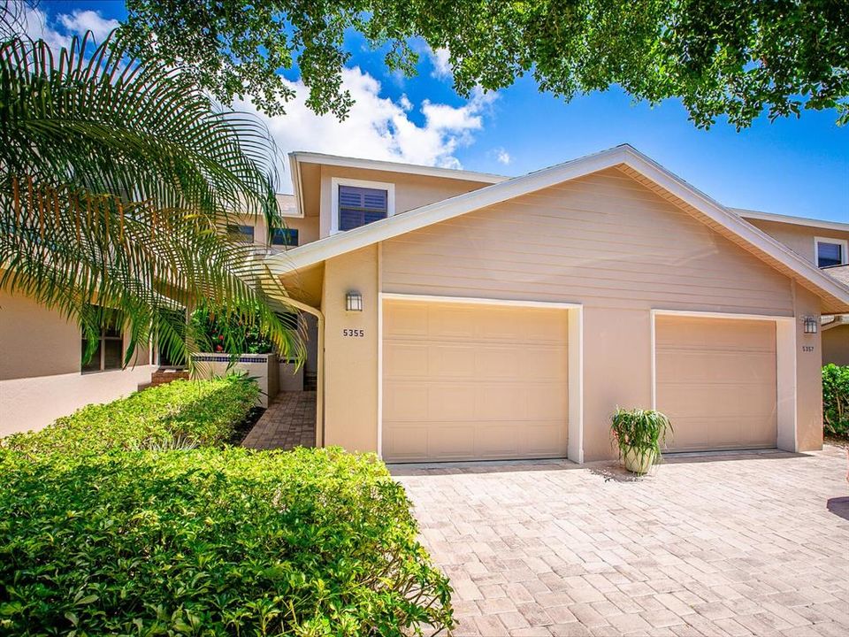 Recently Sold: $595,000 (2 beds, 2 baths, 1750 Square Feet)