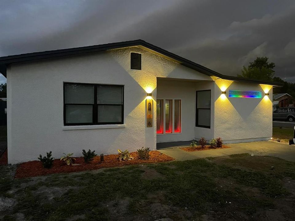 Recently Sold: $324,000 (4 beds, 2 baths, 1273 Square Feet)