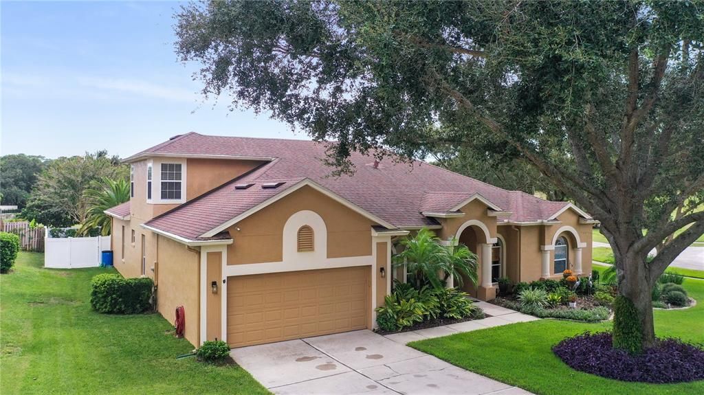 Recently Sold: $649,900 (5 beds, 3 baths, 2812 Square Feet)