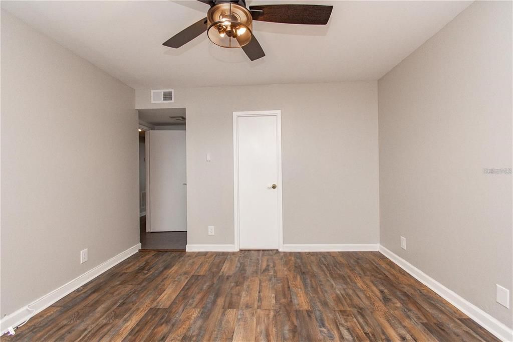 Recently Rented: $2,400 (2 beds, 2 baths, 838 Square Feet)