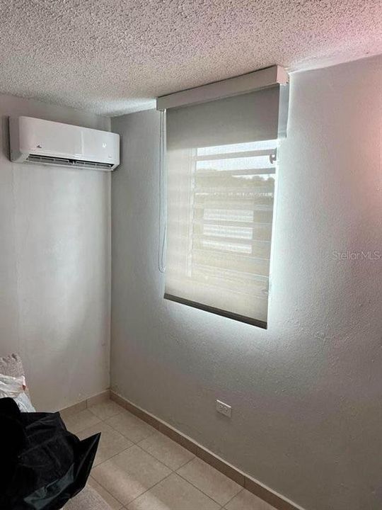 Vendido Recientemente: $139,000 (3 camas, 3 baños, 1808 Pies cuadrados)