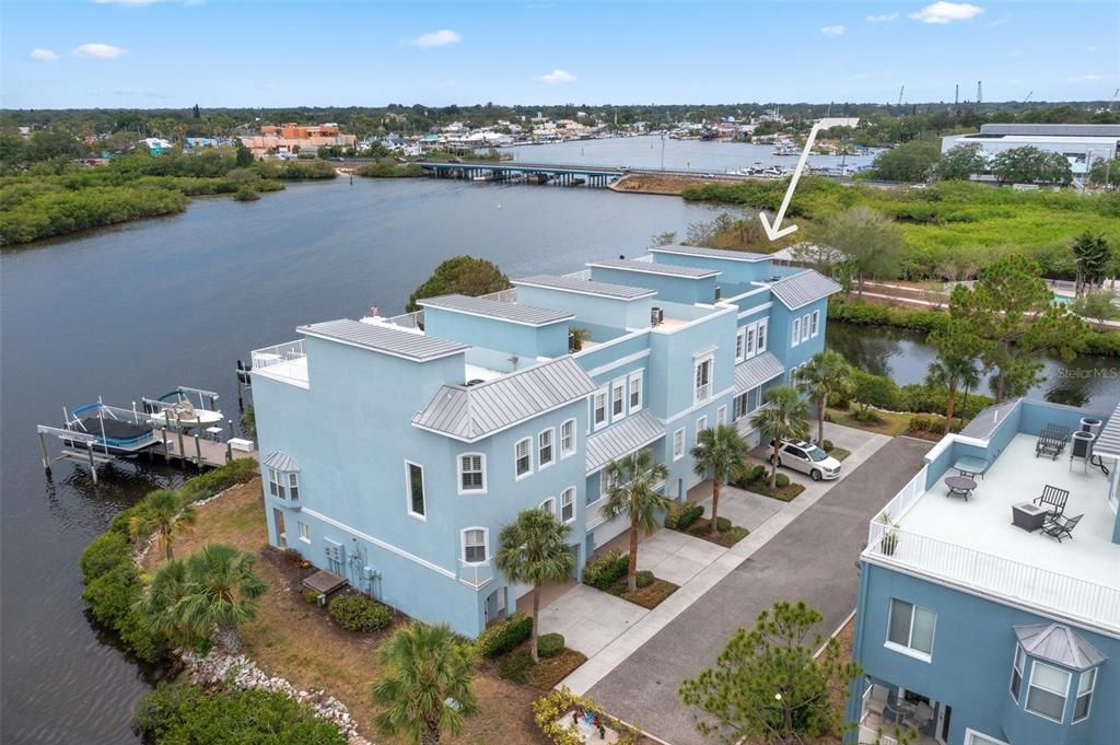 Recently Sold: $1,194,000 (3 beds, 3 baths, 2600 Square Feet)