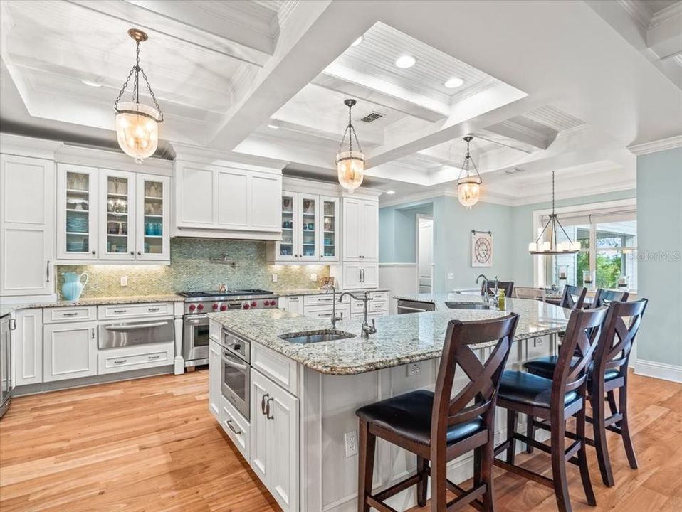 For Sale: $2,645,000 (5 beds, 5 baths, 4875 Square Feet)