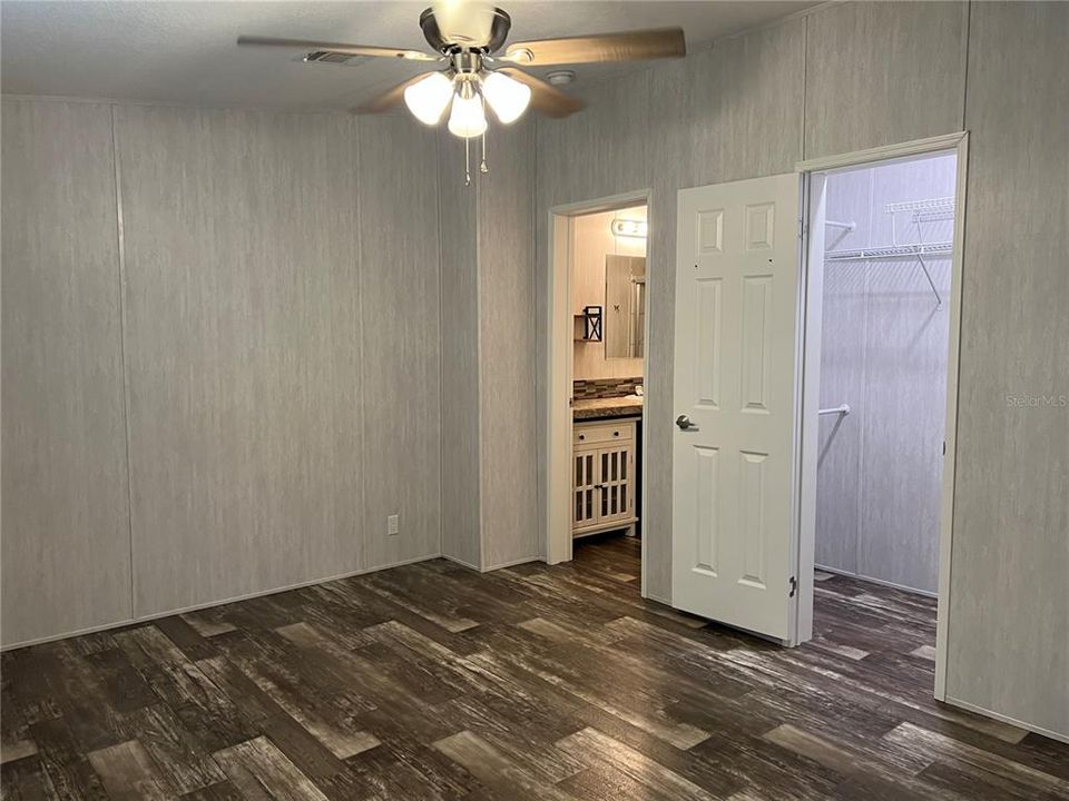 Recently Rented: $2,200 (3 beds, 2 baths, 1120 Square Feet)