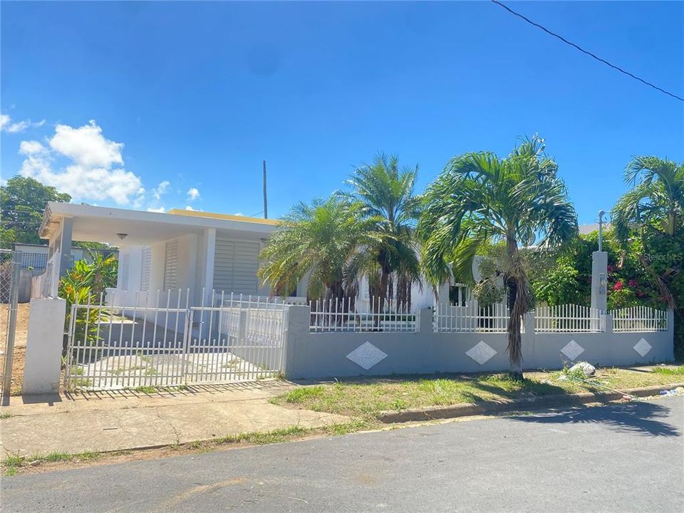 Recently Sold: $145,000 (3 beds, 1 baths, 949 Square Feet)