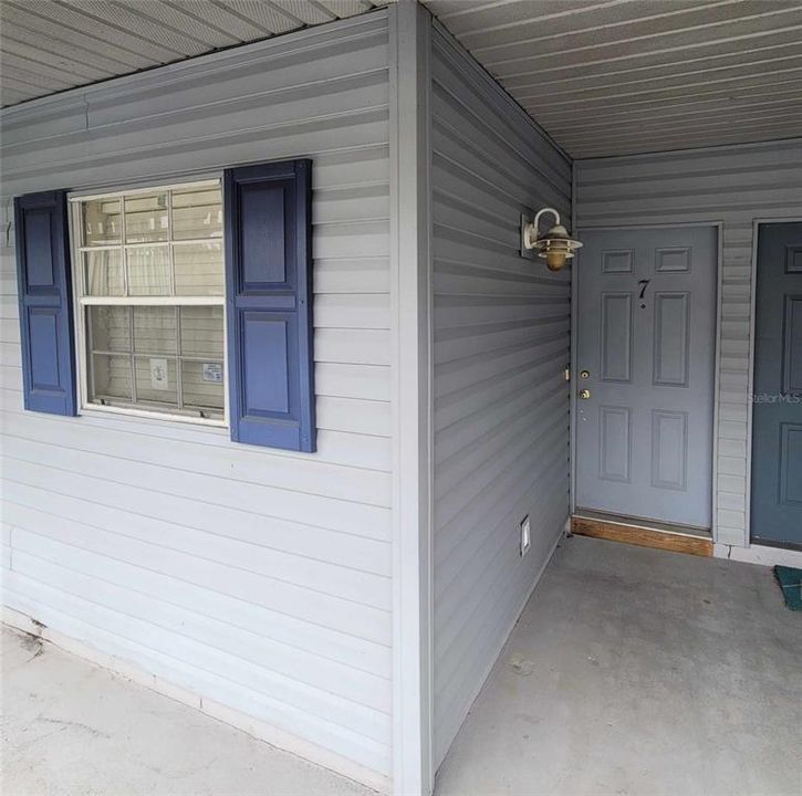 Recently Sold: $124,500 (1 beds, 1 baths, 706 Square Feet)