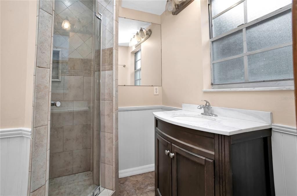最近售出: $295,000 (3 贝兹, 2 浴室, 1375 平方英尺)