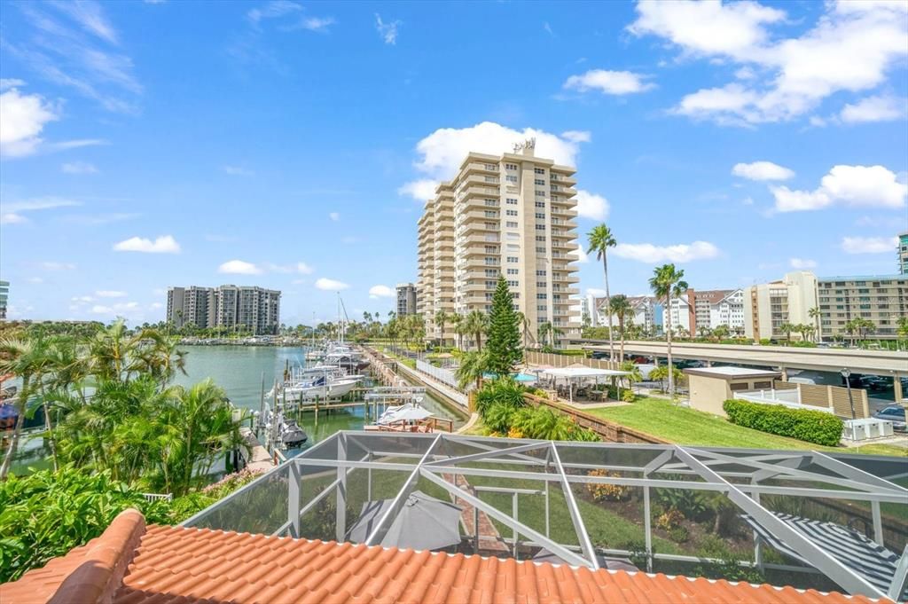 Recently Sold: $1,650,000 (3 beds, 3 baths, 2386 Square Feet)