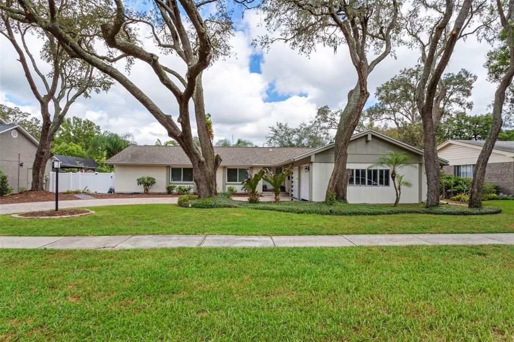 Recently Sold: $694,000 (3 beds, 2 baths, 2188 Square Feet)