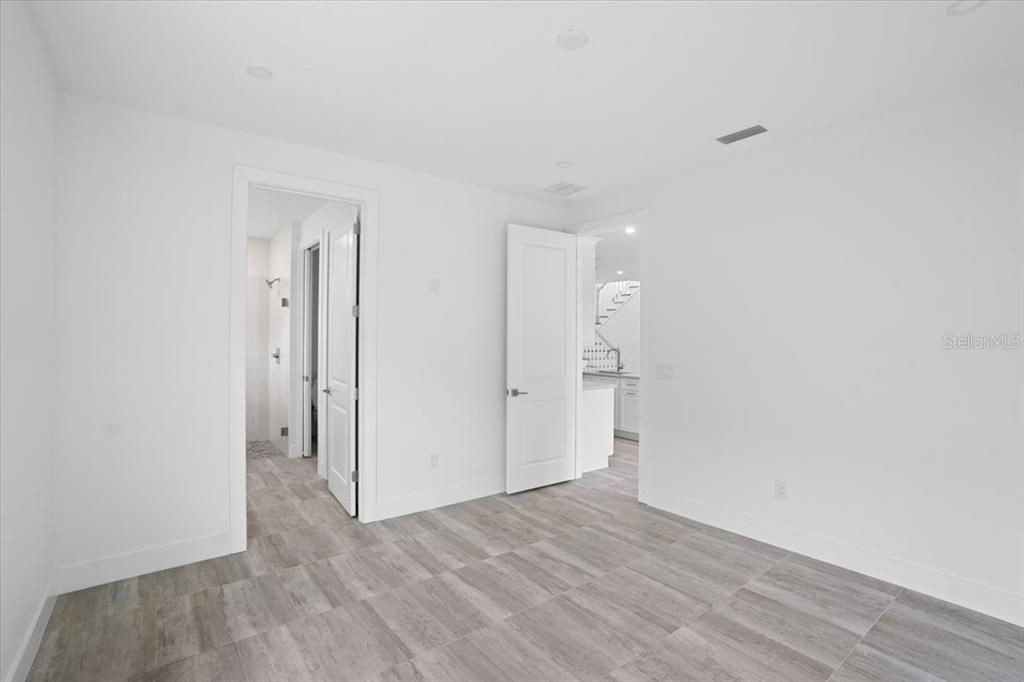 Active With Contract: $738,900 (3 beds, 2 baths, 1845 Square Feet)