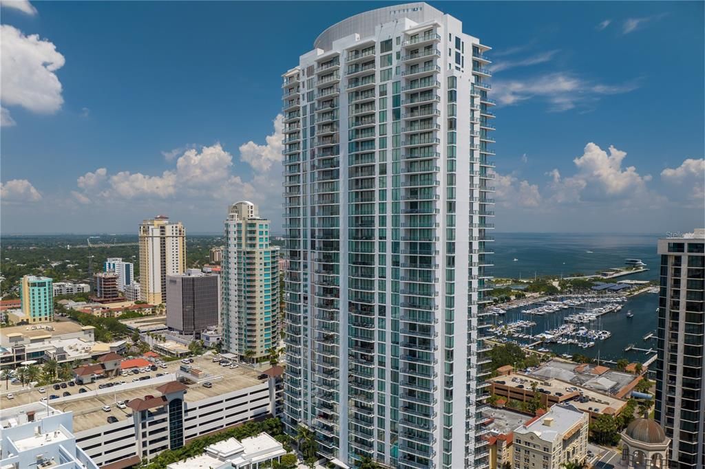Recently Sold: $2,715,000 (2 beds, 3 baths, 1854 Square Feet)