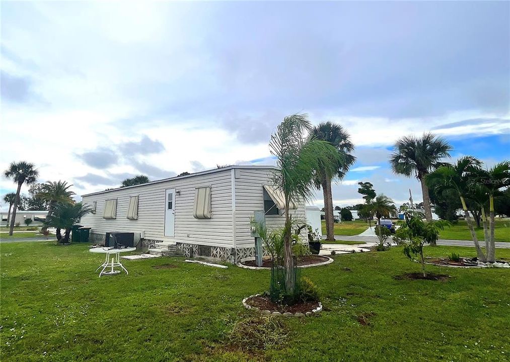Recently Sold: $139,000 (2 beds, 2 baths, 672 Square Feet)