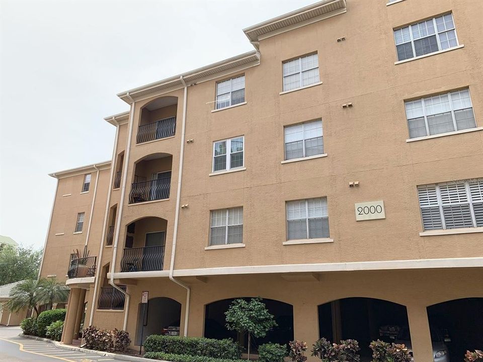 Recently Rented: $2,550 (2 beds, 2 baths, 1245 Square Feet)