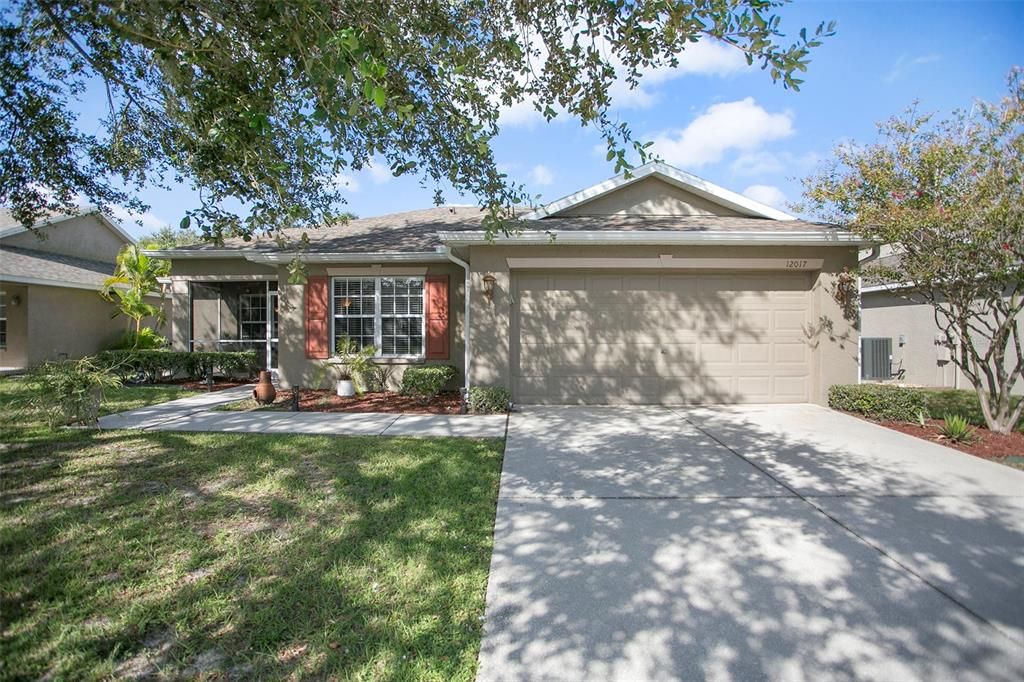 Recently Sold: $395,000 (3 beds, 2 baths, 2084 Square Feet)