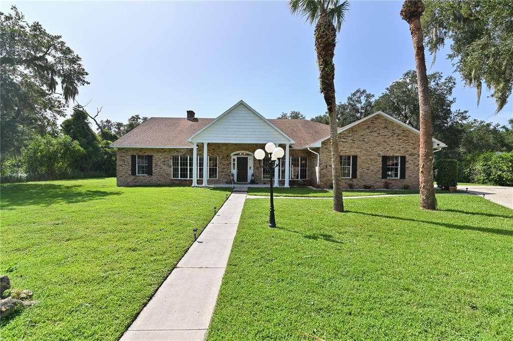 Recently Sold: $575,000 (4 beds, 3 baths, 2741 Square Feet)