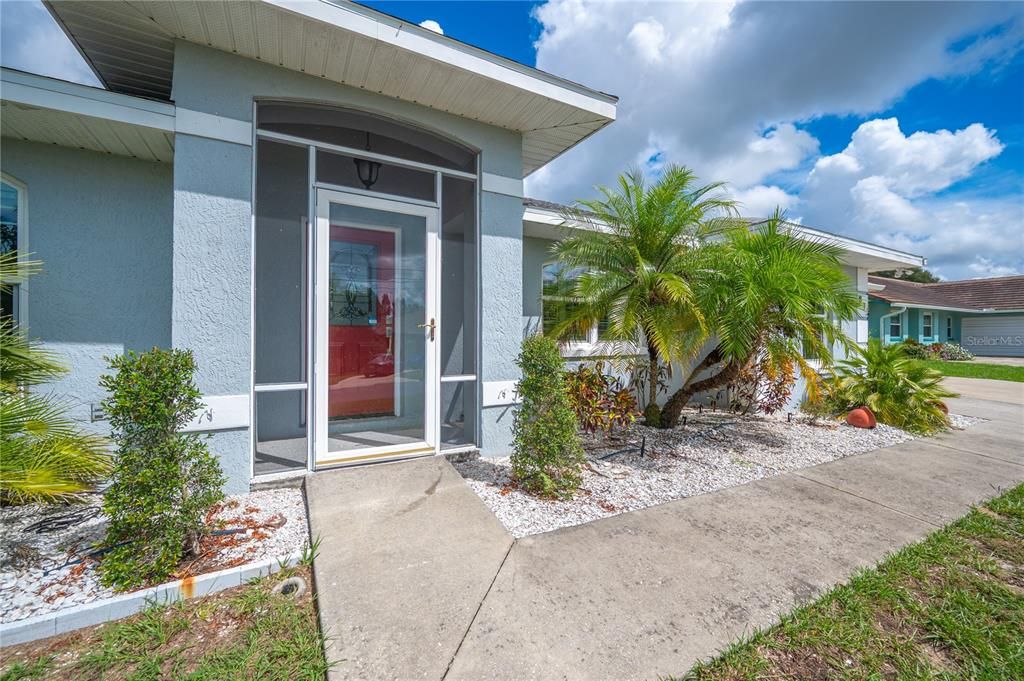 Recently Sold: $350,000 (4 beds, 3 baths, 1871 Square Feet)